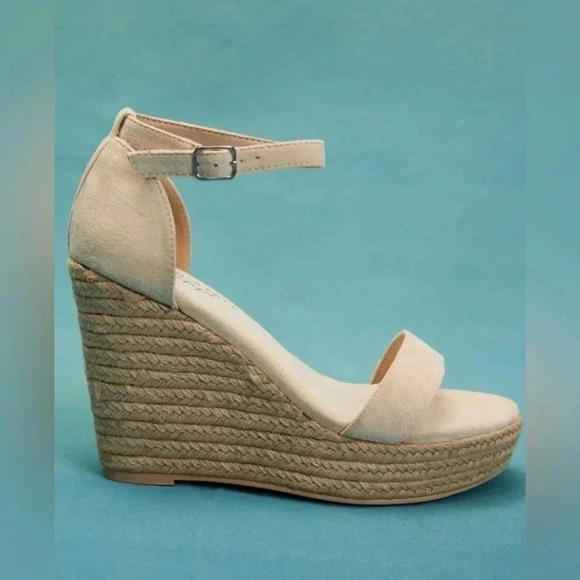 Altar'd State Celeste Raffia Wedges Neutral Color NWT - Picture 1 of 4
